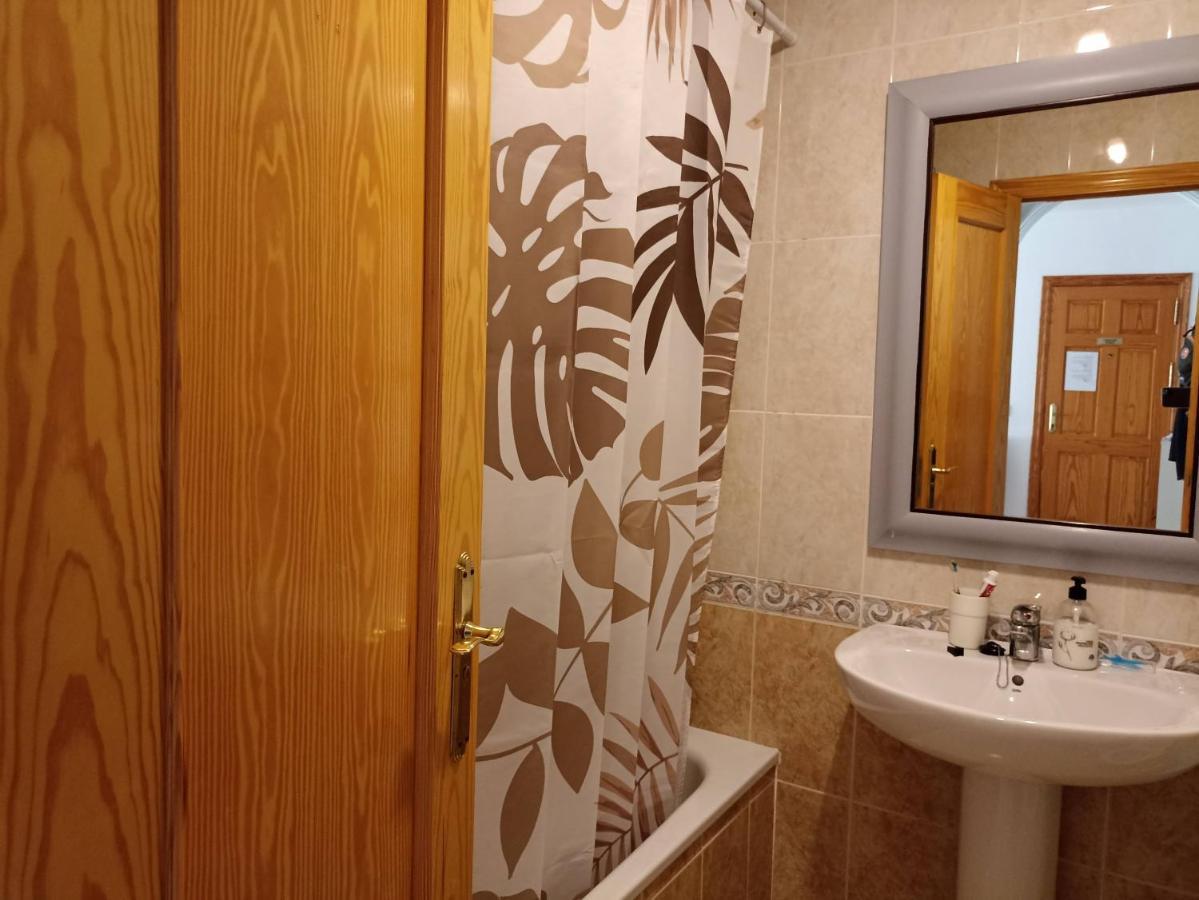 Apartamento Zona Atalaya con garaje y WIFI GRATIS cerca de la playa La Fontanilla Conil De La Frontera Exterior foto