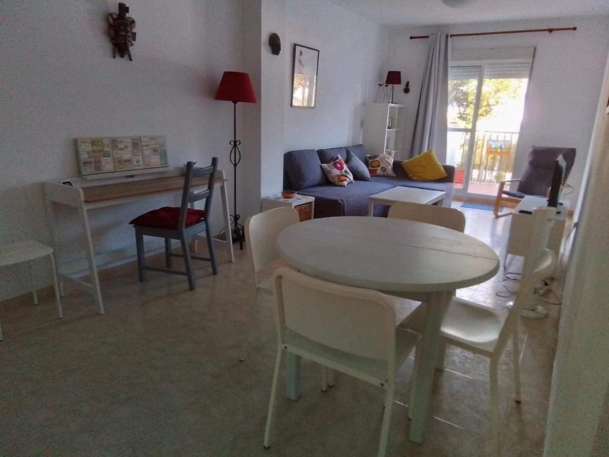 Apartamento Zona Atalaya con garaje y WIFI GRATIS cerca de la playa La Fontanilla Conil De La Frontera Exterior foto